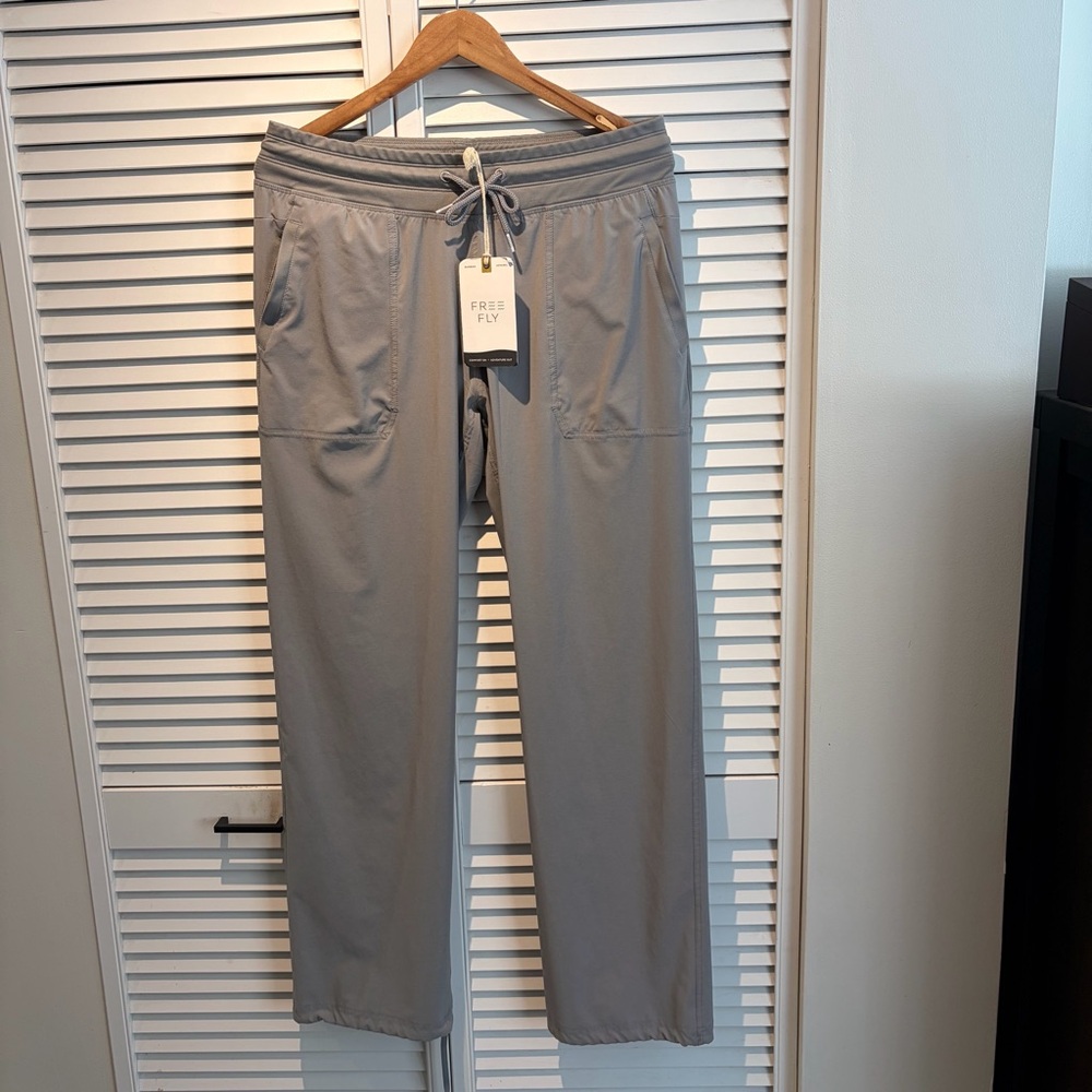 Free Fly Apparel Women's Straight Leg Pants in Light Gray